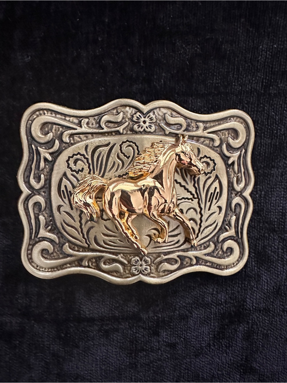 Western Horse Motif Belt Buckle - Gold & Silver Tone